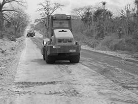 Evocrete - Manufacture of base layers for a link road between Cocobeach and Ntoum in Gabun